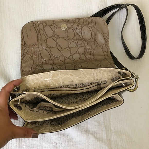 Guess Crossbody Bag - Picture 2 of 3
